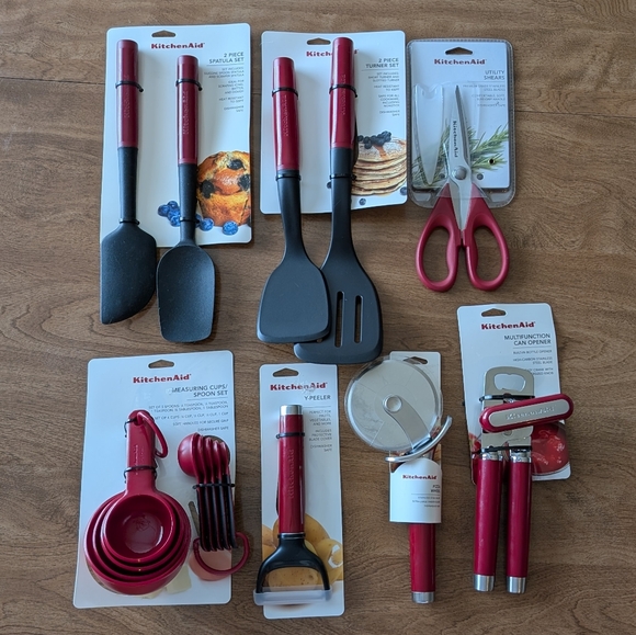 New 17-Piece Dark Empire Red KitchenAid Kitchen Set - Picture 1 of 1